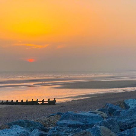 Sea 'N' Stars Platinum Plus Holiday Home With Views, Free Wifi And Netflix Camber Exterior foto